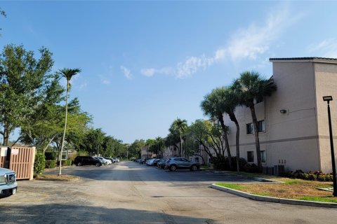 Copropriété à vendre à Davie, Floride: 2 chambres, 102.19 m2 № 1174220 - photo 3