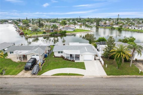 Villa ou maison à vendre à Holiday, Floride: 3 chambres, 115.38 m2 № 1266059 - photo 9