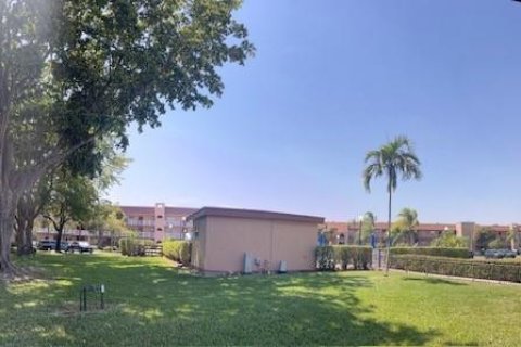 Copropriété à vendre à Sunrise, Floride: 2 chambres, 78.97 m2 № 1091893 - photo 21