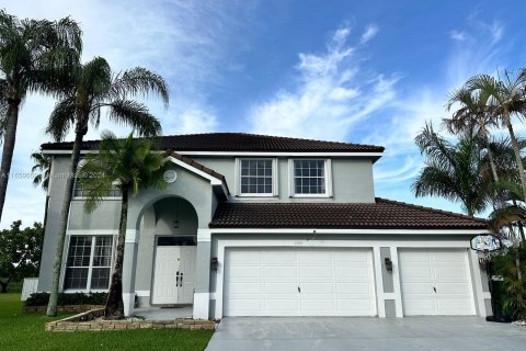 Casa en venta en Miramar, Florida, 4 dormitorios, 264.12 m2 № 1364855 - foto 1