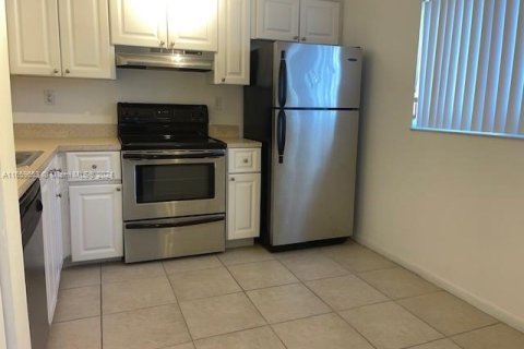 Condo in Plantation, Florida, 2 bedrooms  № 1364854 - photo 5