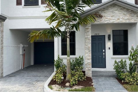 Townhouse in Fort Lauderdale, Florida 3 bedrooms, 127.93 sq.m. № 1293296 - photo 3