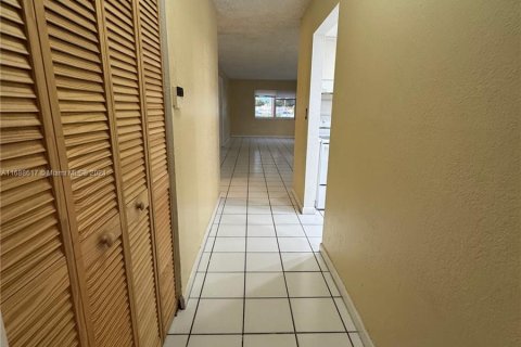 Condominio en venta en Miami Gardens, Florida, 2 dormitorios, 91.97 m2 № 1430178 - foto 10