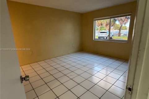 Condominio en venta en Miami Gardens, Florida, 2 dormitorios, 91.97 m2 № 1430178 - foto 14