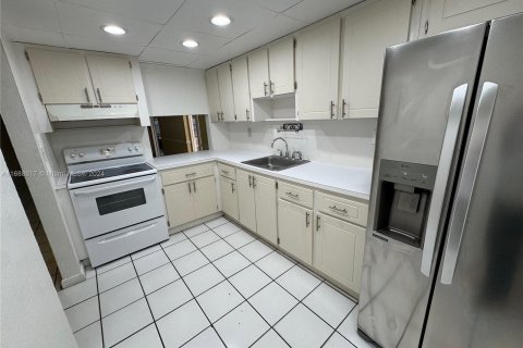 Condominio en venta en Miami Gardens, Florida, 2 dormitorios, 91.97 m2 № 1430178 - foto 4