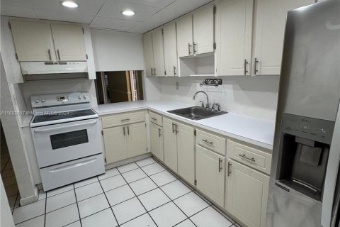 Condominio en venta en Miami Gardens, Florida, 2 dormitorios, 91.97 m2 № 1430178 - foto 3