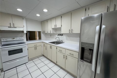 Condominio en venta en Miami Gardens, Florida, 2 dormitorios, 91.97 m2 № 1430178 - foto 9