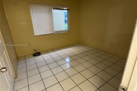 Condominio en venta en Miami Gardens, Florida, 2 dormitorios, 91.97 m2 № 1430178 - foto 7