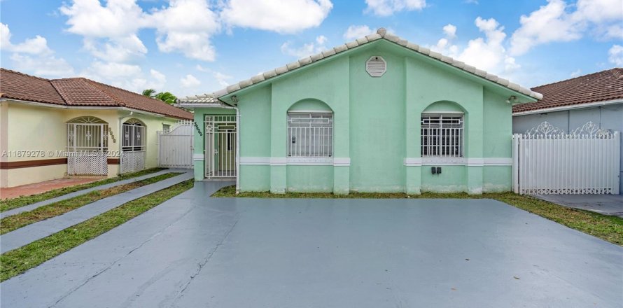 Villa ou maison à Hialeah, Floride 3 chambres, 146.04 m2 № 1408306