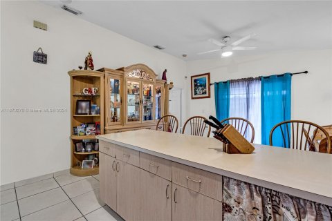 Villa ou maison à vendre à Hialeah, Floride: 3 chambres, 146.04 m2 № 1408306 - photo 25