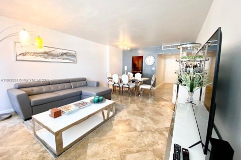 Condominio en venta en Miami Beach, Florida, 1 dormitorio, 80.36 m2 № 1321489 - foto 14