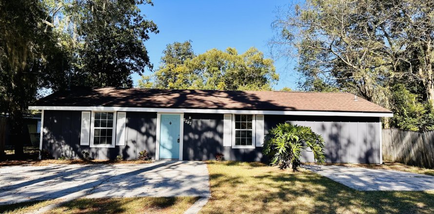 House in Jacksonville, Florida 3 bedrooms, 111.48 sq.m. № 867942