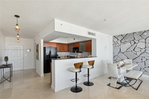 Condo in Sunny Isles Beach, Florida, 2 bedrooms  № 1184093 - photo 4