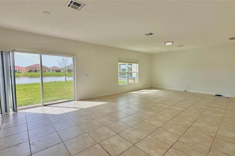 Villa ou maison à vendre à Kissimmee, Floride: 5 chambres, 262.91 m2 № 1369345 - photo 25