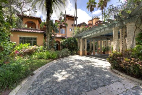 Villa ou maison à vendre à Orlando, Floride: 12 chambres, 1366.22 m2 № 214223 - photo 1