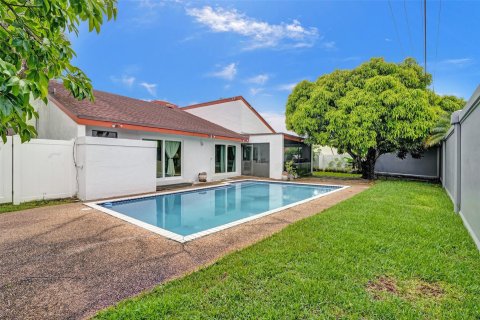 Villa ou maison à vendre à Lauderhill, Floride: 3 chambres, 174.1 m2 № 1229286 - photo 16