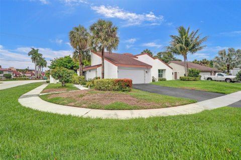 Villa ou maison à vendre à Lauderhill, Floride: 3 chambres, 174.1 m2 № 1229286 - photo 13