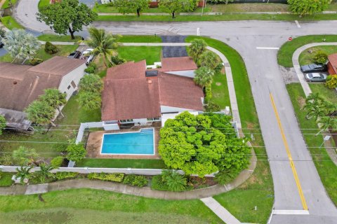 Villa ou maison à vendre à Lauderhill, Floride: 3 chambres, 174.1 m2 № 1229286 - photo 2