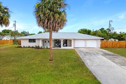 House in Hobe Sound, Florida 3 bedrooms, 202.71 sq.m. № 1229268 - photo 4