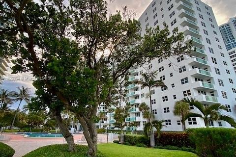 Condominio en venta en Hollywood, Florida, 2 dormitorios, 110.18 m2 № 1290665 - foto 18