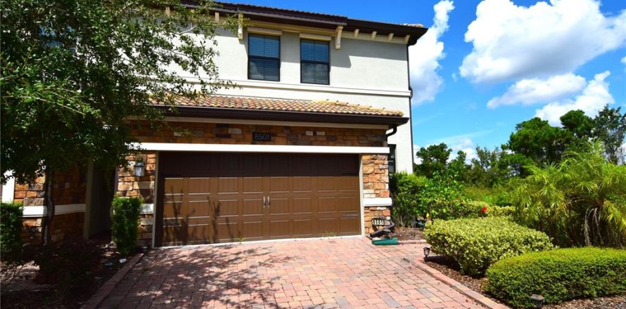 Townhouse in Davenport, Florida 3 bedrooms, 196.4 sq.m. № 1398769