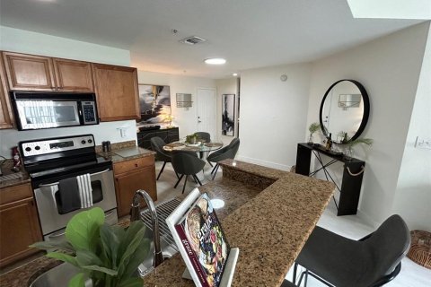 Condominio en alquiler en Tampa, Florida, 2 dormitorios, 118.36 m2 № 1398739 - foto 4