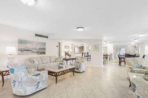 Copropriété à vendre à Pompano Beach, Floride: 2 chambres, 90.58 m2 № 1208623 - photo 1