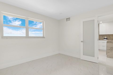 Condominio en venta en Pompano Beach, Florida, 2 dormitorios, 90.58 m2 № 1208623 - foto 27