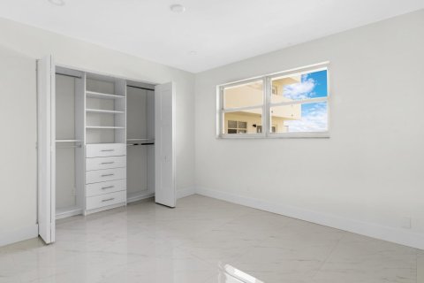 Condominio en venta en Pompano Beach, Florida, 2 dormitorios, 90.58 m2 № 1208623 - foto 29