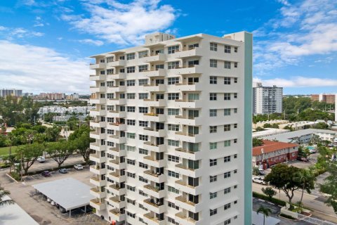 Condominio en venta en Pompano Beach, Florida, 2 dormitorios, 90.58 m2 № 1208623 - foto 9