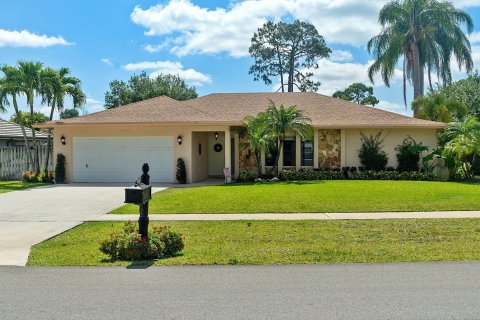 House in Wellington, Florida 3 bedrooms, 181.53 sq.m. № 1120996 - photo 26