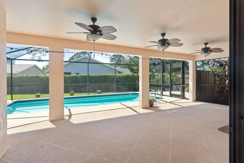 House in Wellington, Florida 3 bedrooms, 181.53 sq.m. № 1120996 - photo 5