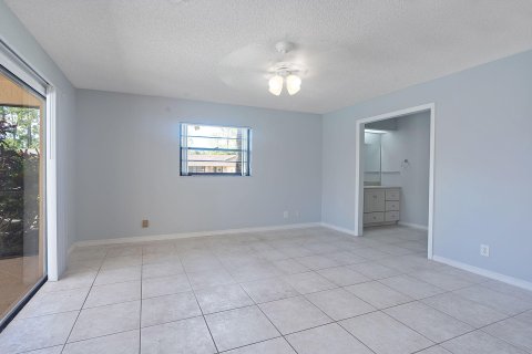 House in Wellington, Florida 3 bedrooms, 181.53 sq.m. № 1120996 - photo 14