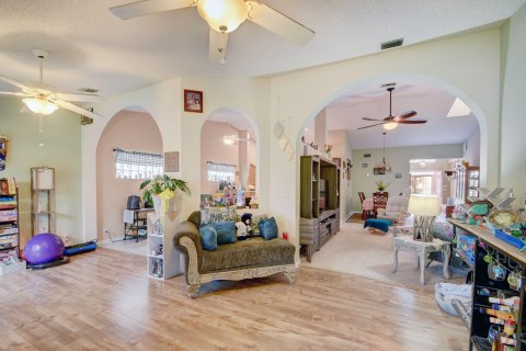 Villa ou maison à vendre à Boynton Beach, Floride: 3 chambres, 192.59 m2 № 746153 - photo 4