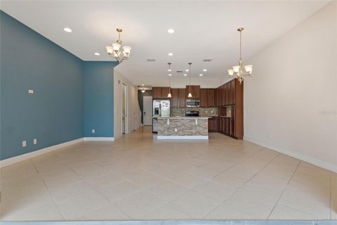 Townhouse in Davenport, Florida 4 bedrooms, 194.54 sq.m. № 1253985 - photo 6