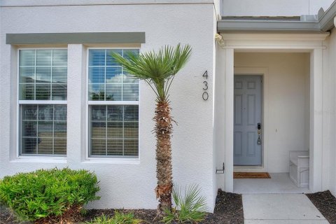 Townhouse in Davenport, Florida 4 bedrooms, 194.54 sq.m. № 1253985 - photo 1