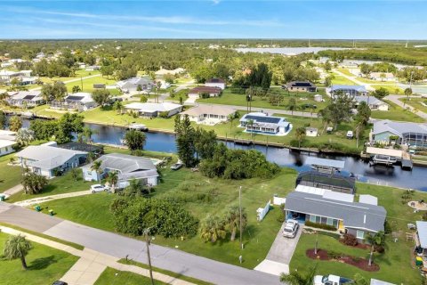 Terreno en venta en Punta Gorda, Florida № 793429 - foto 4