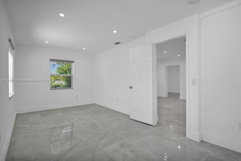 Villa ou maison à vendre à Miami Gardens, Floride: 3 chambres, 82.22 m2 № 1186717 - photo 26