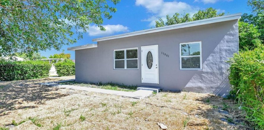 Villa ou maison à Miami Gardens, Floride 3 chambres, 82.22 m2 № 1186717