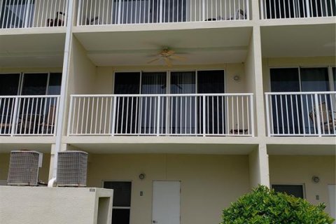 Townhouse in Ruskin, Florida 2 bedrooms, 110 sq.m. № 1364536 - photo 27