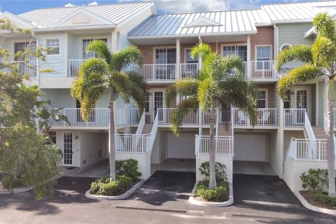 Townhouse in Ruskin, Florida 2 bedrooms, 110 sq.m. № 1364536 - photo 2