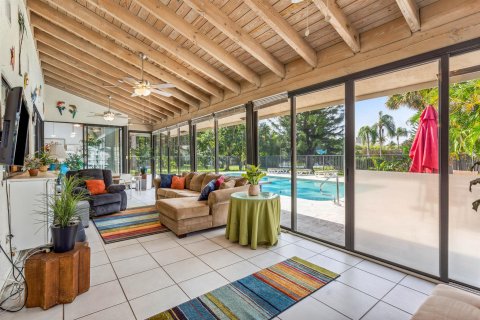 Villa ou maison à vendre à Delray Beach, Floride: 2 chambres, 288.28 m2 № 956904 - photo 25