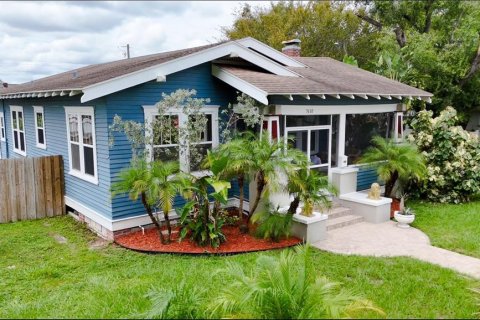 Casa en venta en Tampa, Florida, 2 dormitorios, 120.87 m2 № 1363365 - foto 1