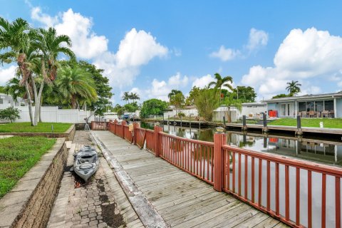 Villa ou maison à vendre à Fort Lauderdale, Floride: 3 chambres, 170.01 m2 № 1230200 - photo 13