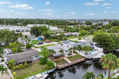 House in Fort Lauderdale, Florida 3 bedrooms, 170.01 sq.m. № 1230200 - photo 5