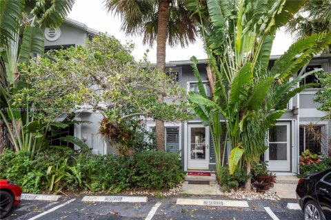 Townhouse in Wilton Manors, Florida 2 bedrooms, 108.88 sq.m. № 1100645 - photo 29