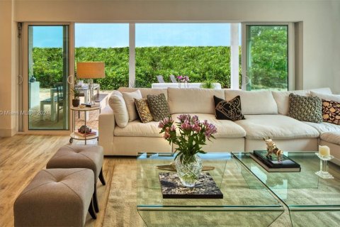 Villa ou maison à vendre à Key Biscayne, Floride: 4 chambres, 250.74 m2 № 942700 - photo 4