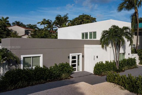 Villa ou maison à vendre à Key Biscayne, Floride: 4 chambres, 250.74 m2 № 942700 - photo 3
