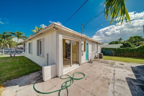 Casa en venta en Miami, Florida, 2 dormitorios, 96.34 m2 № 875923 - foto 5