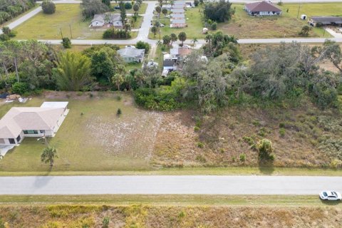 Купить земельный участок в Норт-Порт, Флорида № 934871 - фото 4